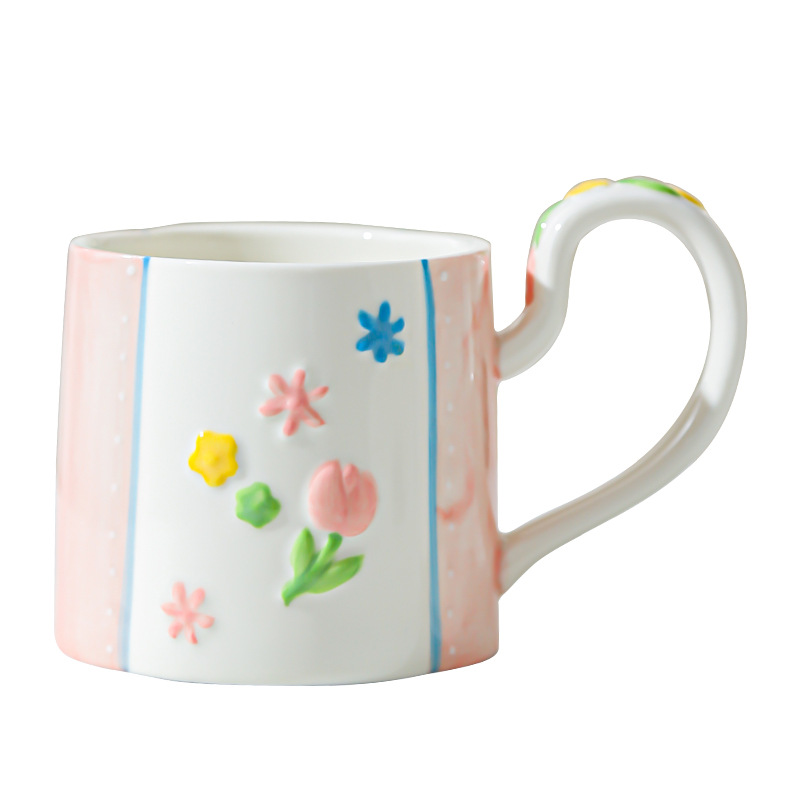 Taza de flores de cerámica para el hogar, taza de mano femenina de alto valor, taza de desayuno, taza de leche de corazón de niña, taza de agua, color bajo vidriado