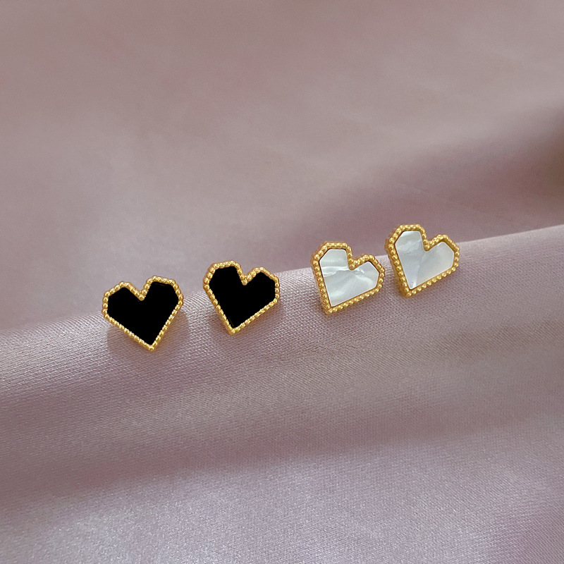 1 Pair Casual Simple Style Heart Shape Plating Inlay Titanium Steel Shell Ear Studs display picture 4