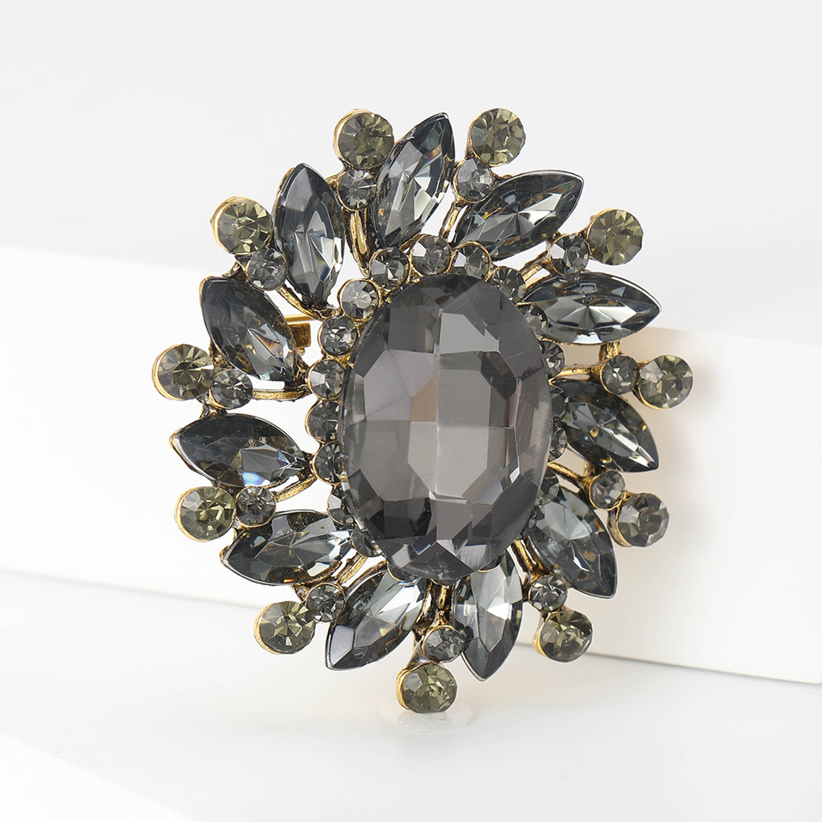30g Weight Glass Inlay Material Brooches Classification Holiday Occasion Alloy Material Flower Pattern Women's Gender Inlay Design Simple Style Style Simple Style Pin Flower Alloy Inlay Glass Women's Brooches 3