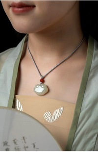 Natural Xinjiang Hetian Jade Pendant Necklace for Men and Women Jade Pendant Pendant Clavicle Chain Wholesale Gift