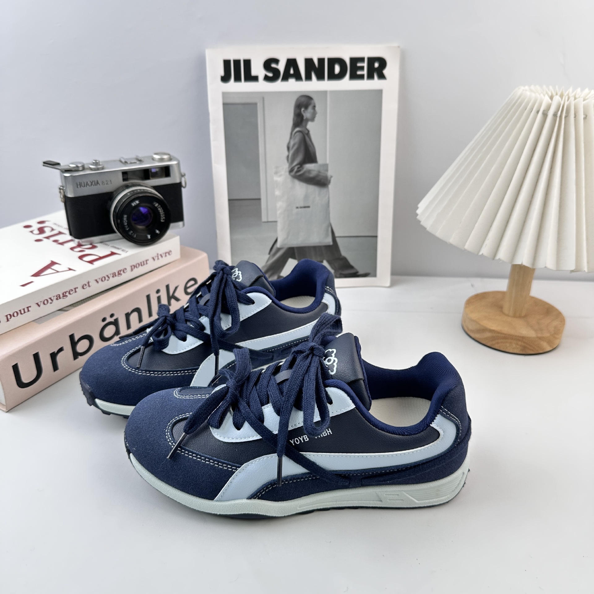 Farbo coreano sensación de chicas zapatos puff versátiles 2025 nuevos zapatos de entrenamiento transpirables zapatos blancos zapatos Gump zapatos