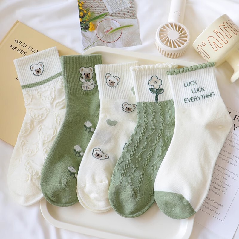 Factory Cute Bear Socks Women's Spring and Autumn Mid-tube Socks Cartoon Sports Style Creamy White Mid-waist Autumn and Winter Fresh
