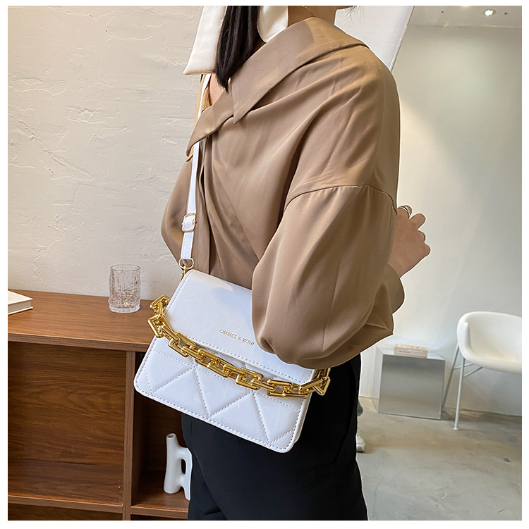 255g Weight Synthetic Leather Lining Material Magnetic Buckle Closure Type Single Shoulder Strap Strap Type Square Bag Bags Type Pu Leather Material Solid Color Pattern Streetwear Style Square Shape Khaki, White, Red, Black Color Small Size Small Pu Leather Streetwear Square Bag 无