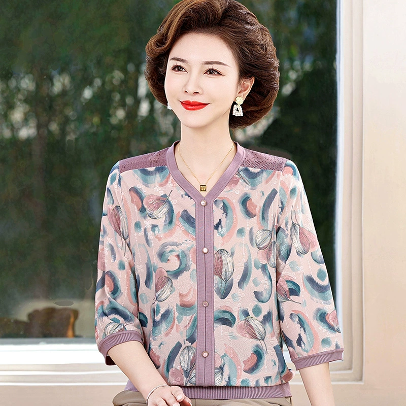 Летние топы с принтом для женщин среднего и пожилого возраста, пуловер с V-образным вырезом, футболка из ледяного шелка с рукавами три четверти, свободные и тонкие женские топы.