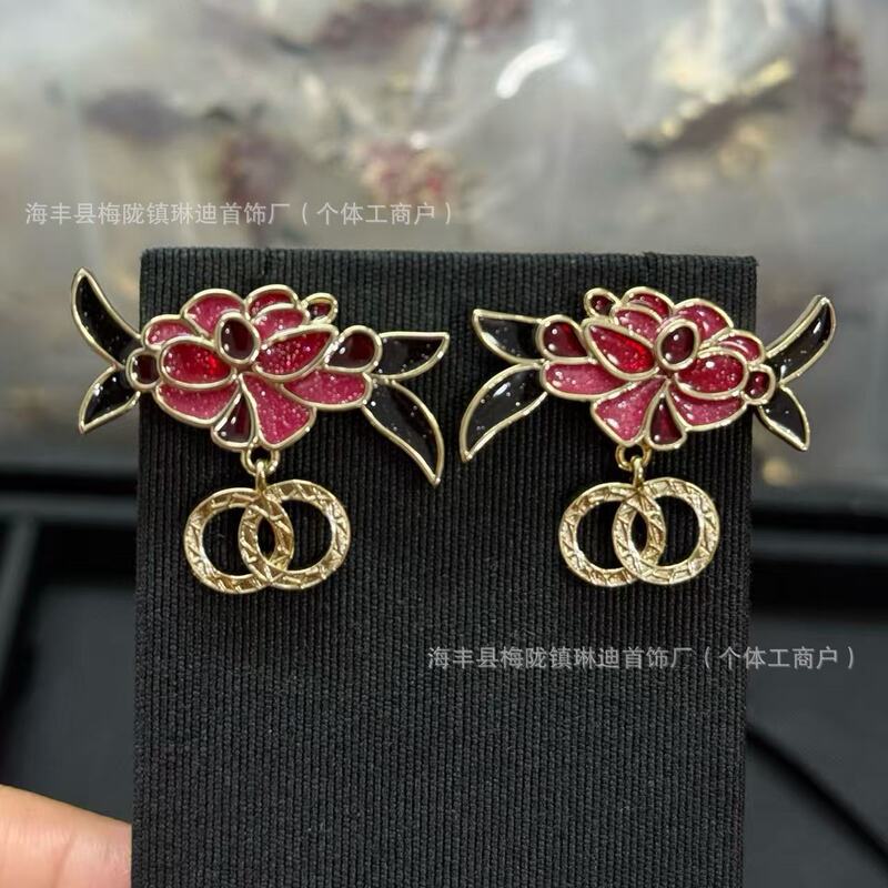 新款香家法式花朵名媛宫廷光面镶钻字母珍珠耳钉耳环耳饰品潮|undefined