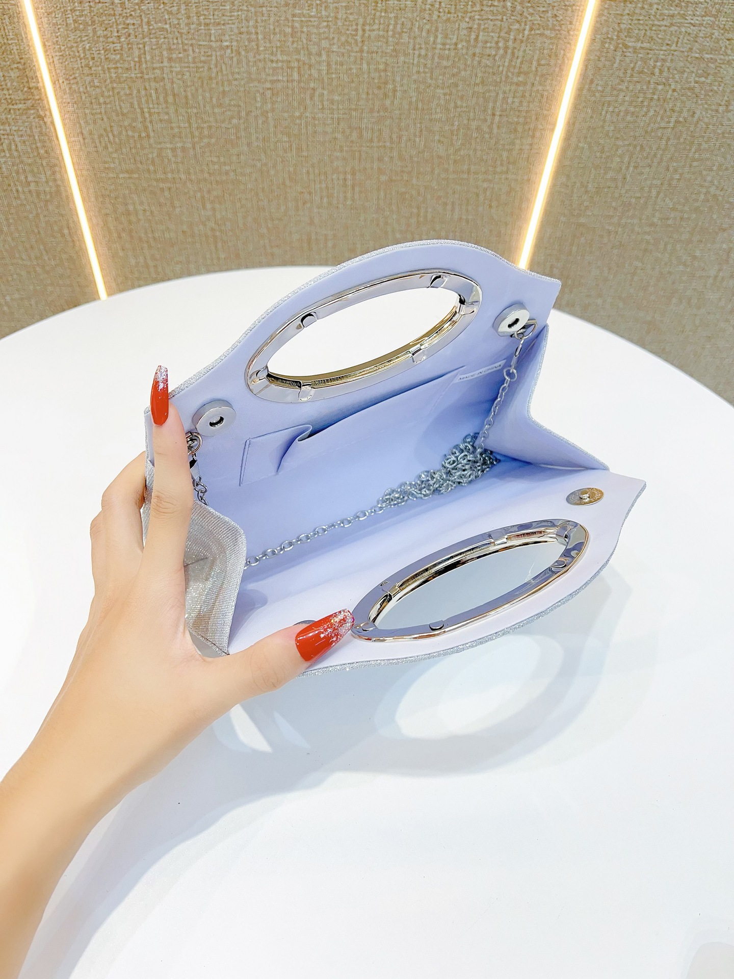 Nuevo bolso de banquete portátil plisado transfronterizo para damas, bolso de noche de boda romántica, bolso de vestido, bolso de cena de mensajero de un solo hombro