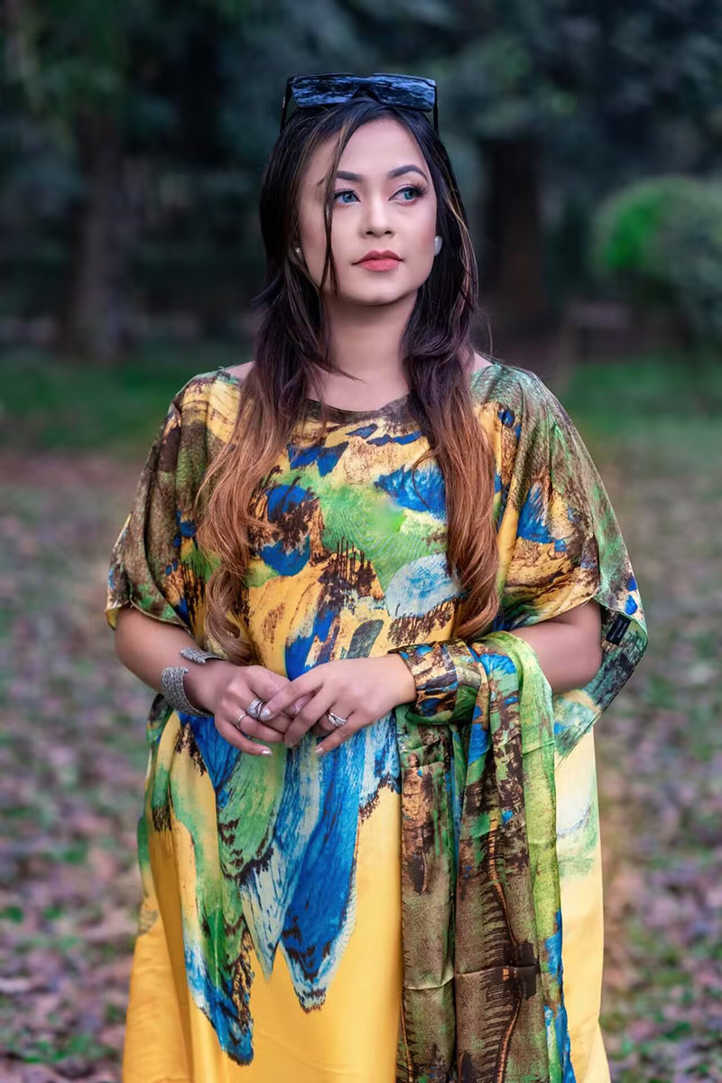 2025 primavera y verano nuevo Amazon venta rápida ropa malaya camisa de arena imitación seda brocado ropa de protección solar de vacaciones de playa