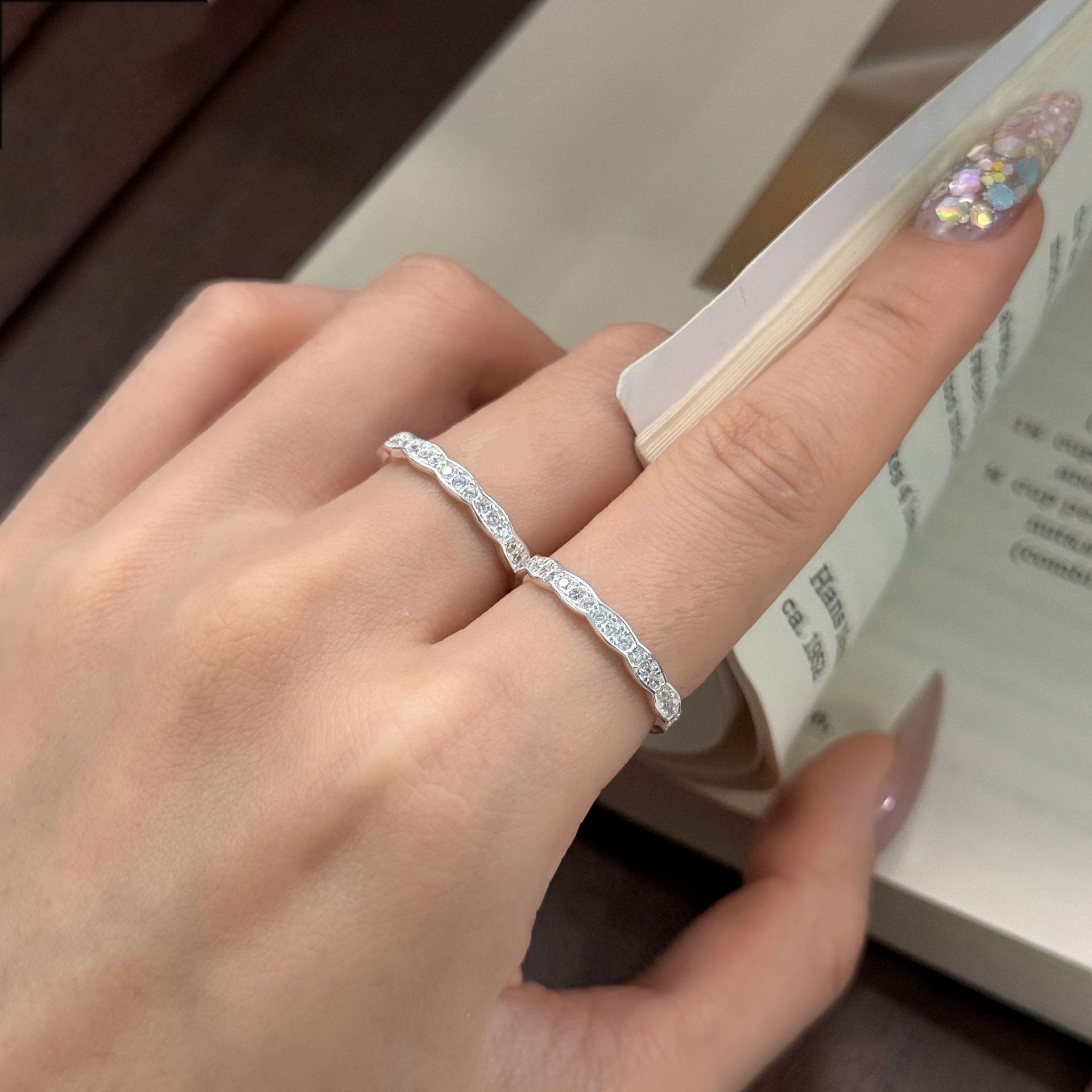 S925 sterling silver full-diamond wave geometric ring for women, unique and stylish, delicate and gentle, ultra-shiny and fashionable galaxy ring