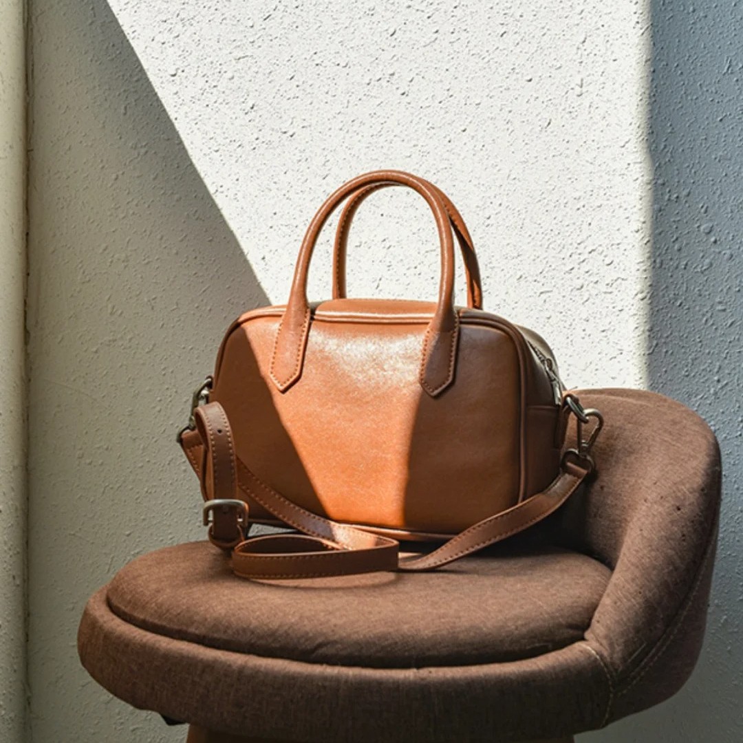Retro Niche Wide Bowling Bag For Women, Vegetable-Tanned Leather Commuter Shoulder Crossbody Bag, Versatile Minimalist Small Square Handbag - Thumbnail 2
