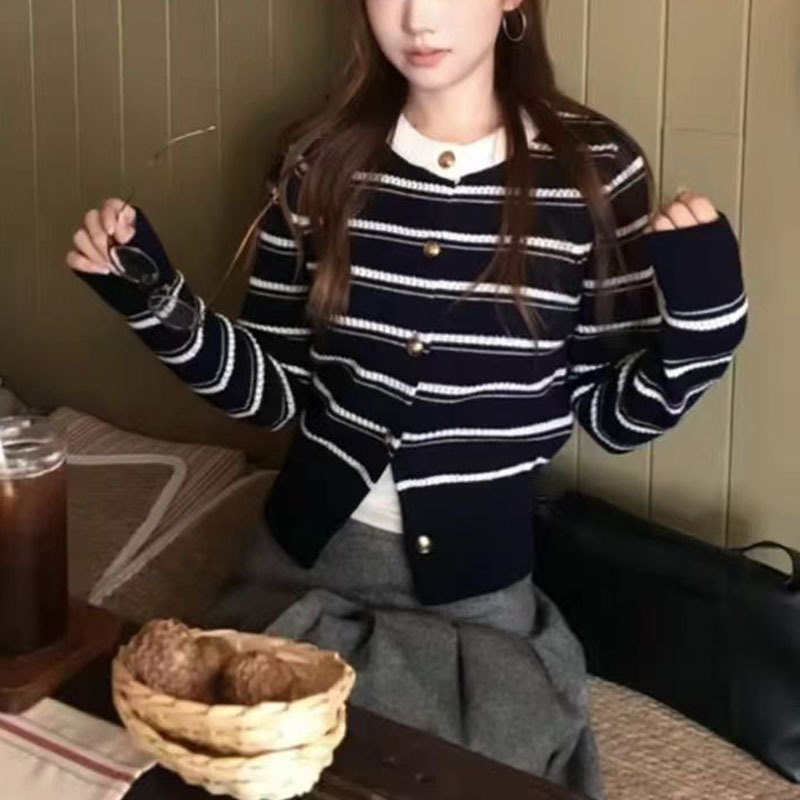 Color-Blocking Hong Kong Style Sweet Cool Sweater Cardigan for Women, Korean Style Autumn and Winter Striped Long-Sleeve Chanel-Style Round-Neck Knit Cardigan for Women