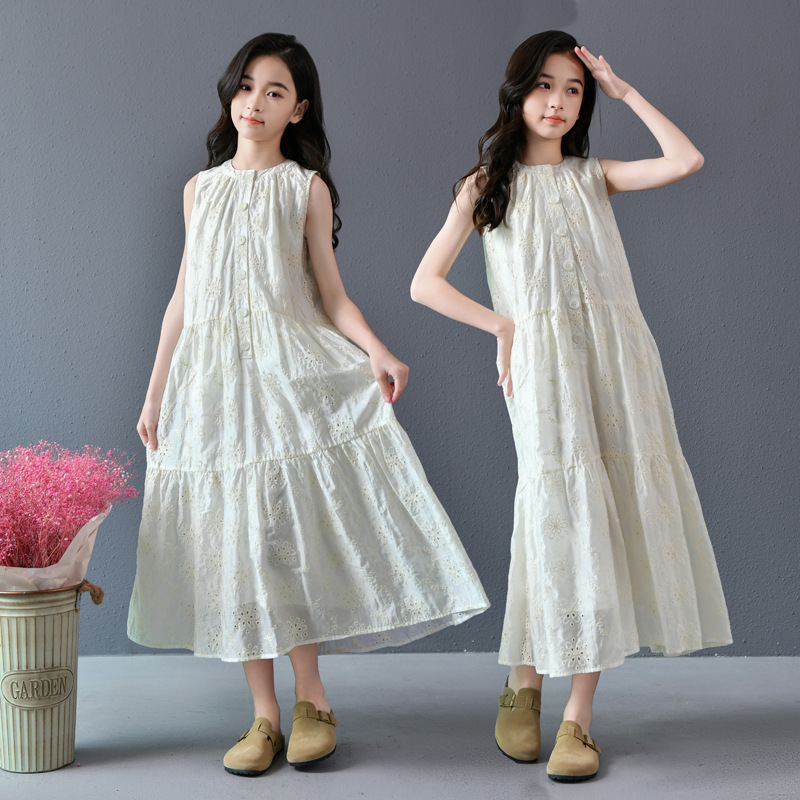 Vestido de verano para niñas 2025 nuevo estilo de verano estilo de vacaciones francés bordado sentido literario falda grande vestido chaleco falda marea
