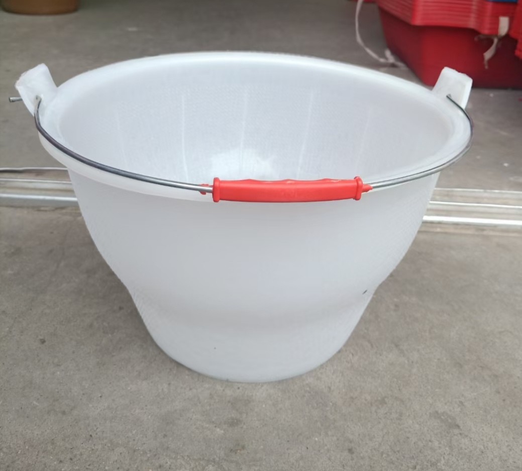 批发28*18白灰桶 泥桶 水泥桶 白小90桶灰桶