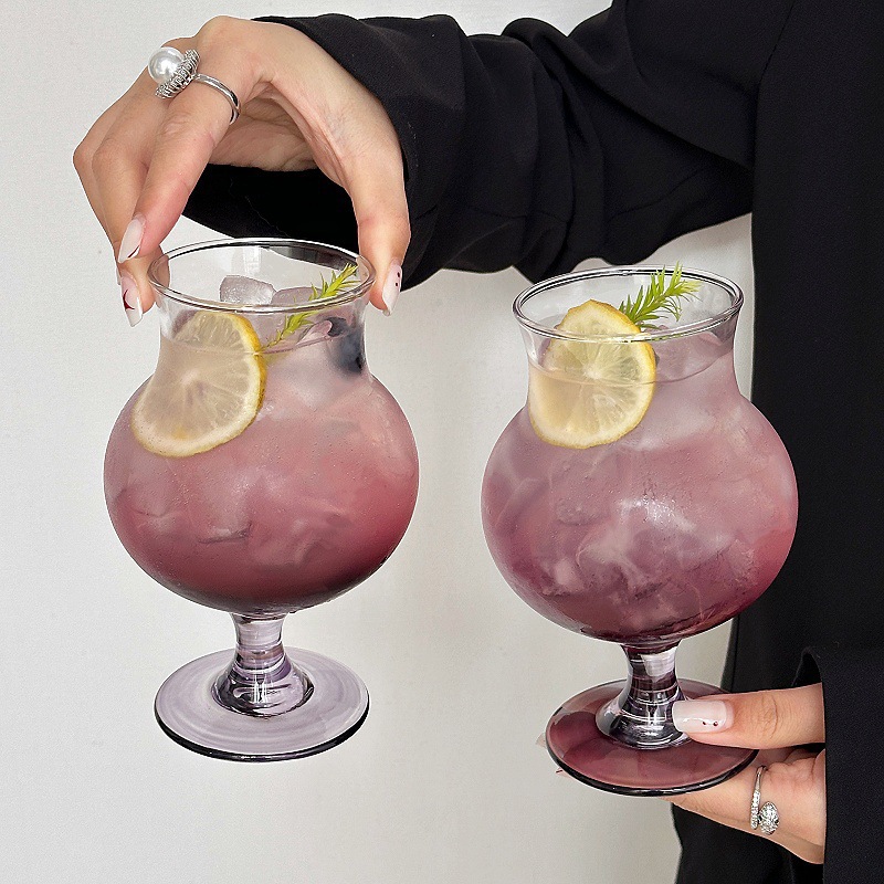 Ins vidrio de viento taza de pie alto encanto púrpura de alto valor facial taza de agua burbujeante taza de jugo taza de bebida fría taza de cóctel