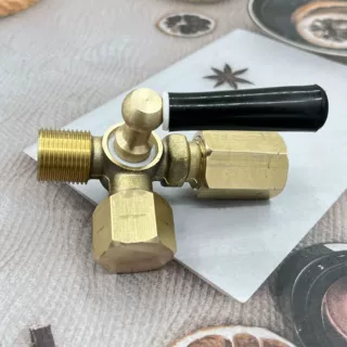 定制高压三通旋塞系列 锅炉用压力表三通旋塞阀 内螺纹手柄铜旋塞