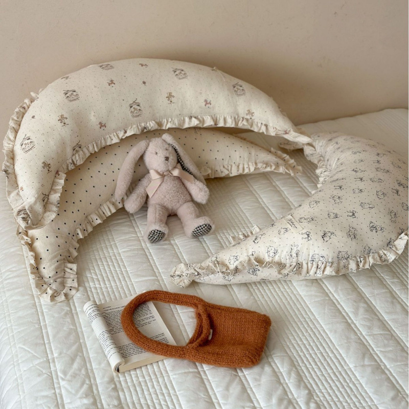 Korean Ins Cotton and Linen Ruffled Moon-Shaped Pillow Cushion for Babies and Children, Washable and Removable