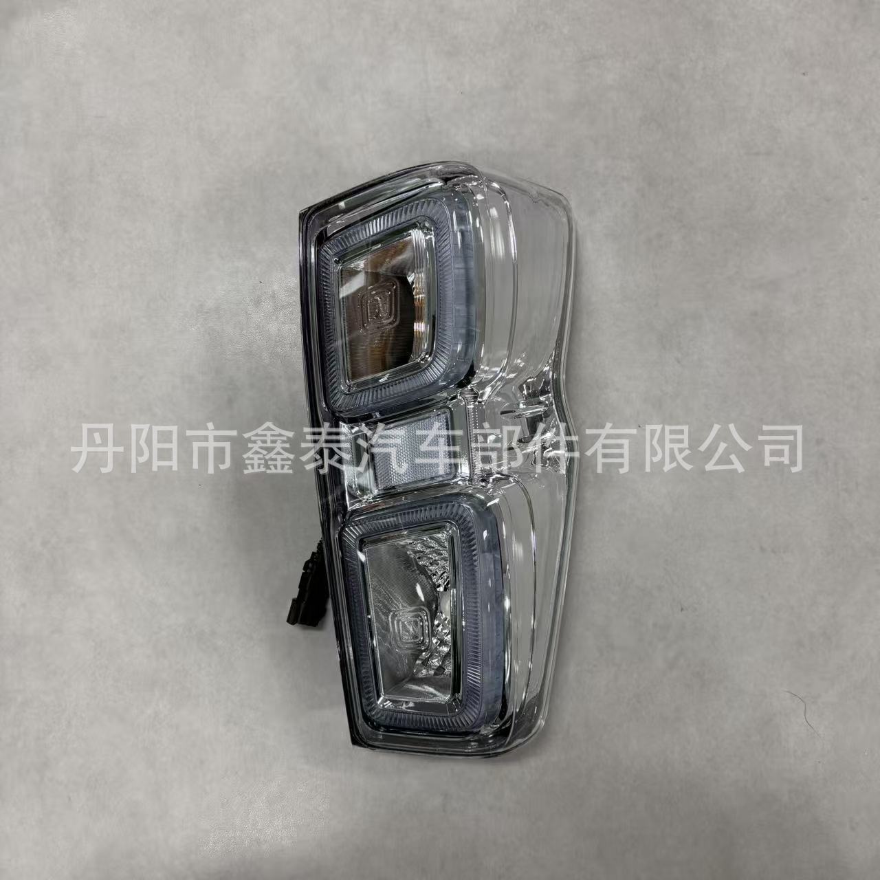 Transparent white right