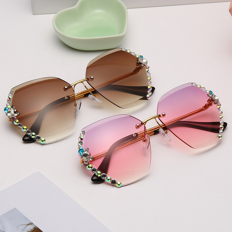new pattern Metal Frameless Trimming Sunglasses Female big frame sunglasses Europe and America Trend Polygon lady sunlight glasses