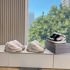 高定版のカップルのカジュアルな阿甘靴の中で高くなっています。