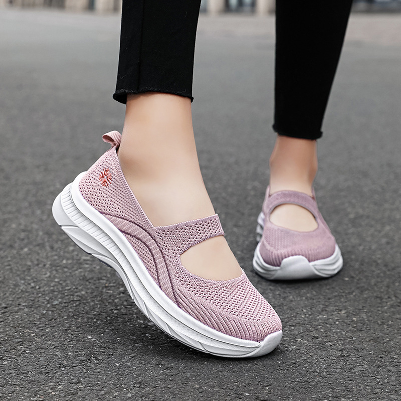New Versatile Mom Shoes for Women, Summer Breathable Lightweight Casual Shoes, Soft-Soled Non-Slip Walking Shoes, Square Dance Walking Shoes