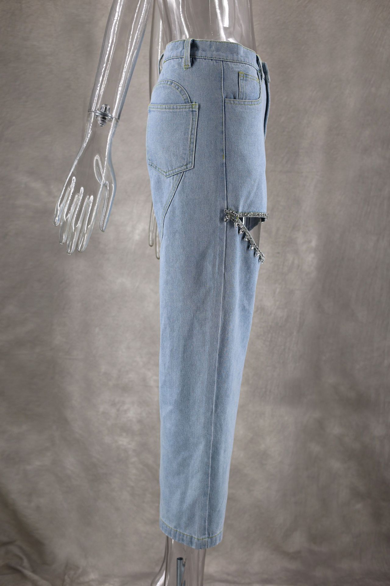 Women's Blue Ripped Straight Jeans For Spring And Summer_voghion.com