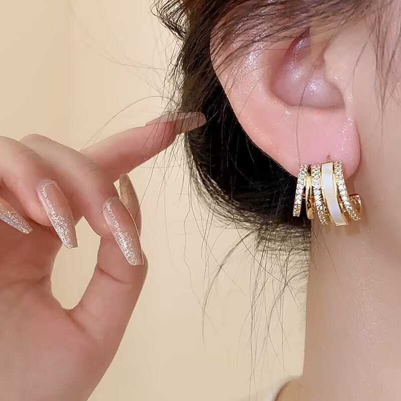 Light Luxury New Style Personalized Fashion Niche All-match High-grade Design Elegant Earrings Earrings