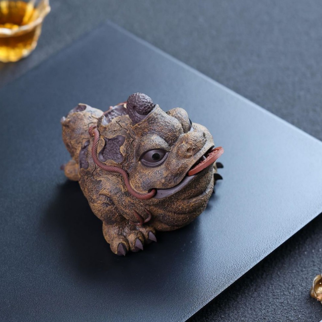宜兴紫砂茶宠树皮钱币金蟾雕塑手工茶道摆件茶玩可养招财蟾蜍摆件
