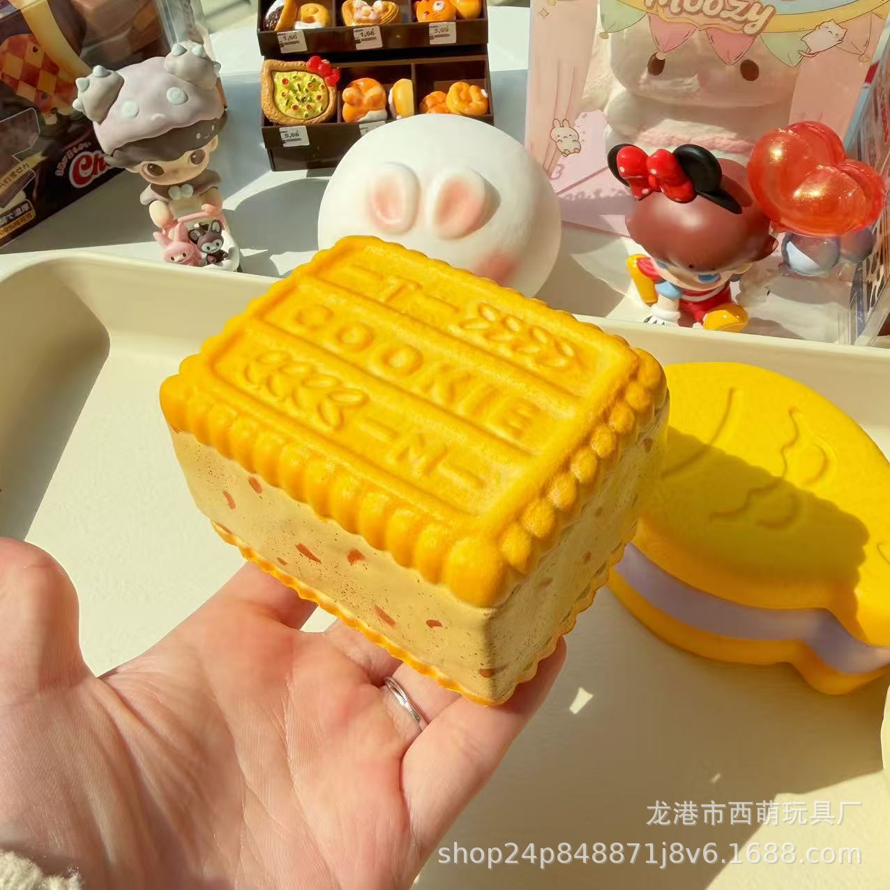 Juguetes de rebote lento, madera, leche, tostada, simulación de pan, pellizco, pellizco, ventilación, alivio de la presión, comida, jugando con squishy image 15