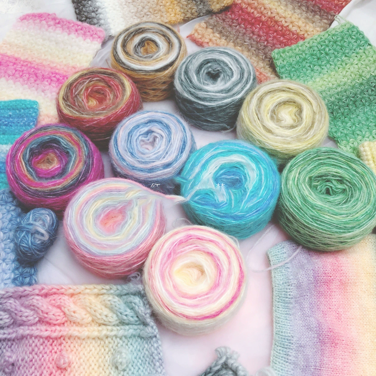 Gradient yarn ball for scarf, 50 g long-section dyed, medium-thin weight