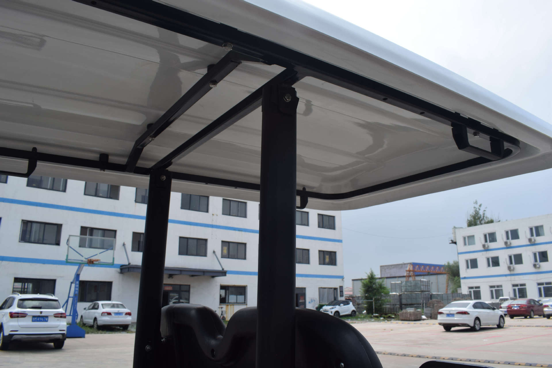 Zhongfeiyida Zhongyi Golf Cart Electric Sightseeing Car 2+2 Off-Road with Bumper Climbing Strong Long Endurance