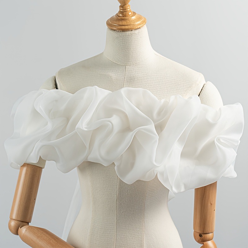 New Style Bridal Shawl Strapless Wedding Dress with Mesh Puff Sleeves, Off-The-Shoulder Neckline, Pleated Design, Elegant and Slimming