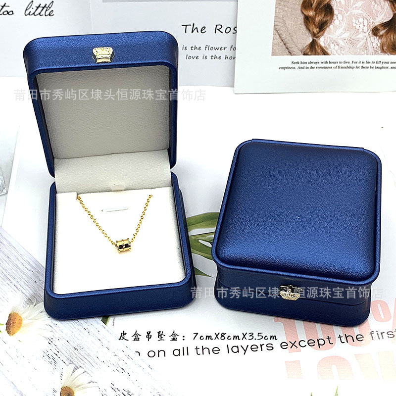 创意皇冠圆角首饰盒 金店珠宝pu皮 吊坠手镯首饰包装盒现货