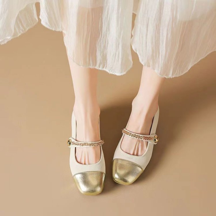 Zapatos de cuero para mujeres 2026 nueva primavera y verano estilo de hadas con falda de brisa de noche zapatos suaves zapatos de tacón bajo franceses