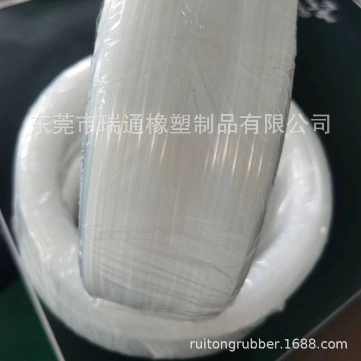 厂家供应LDPE胶管 PE圆形胶棒 PE平封胶条 PE耐用油管