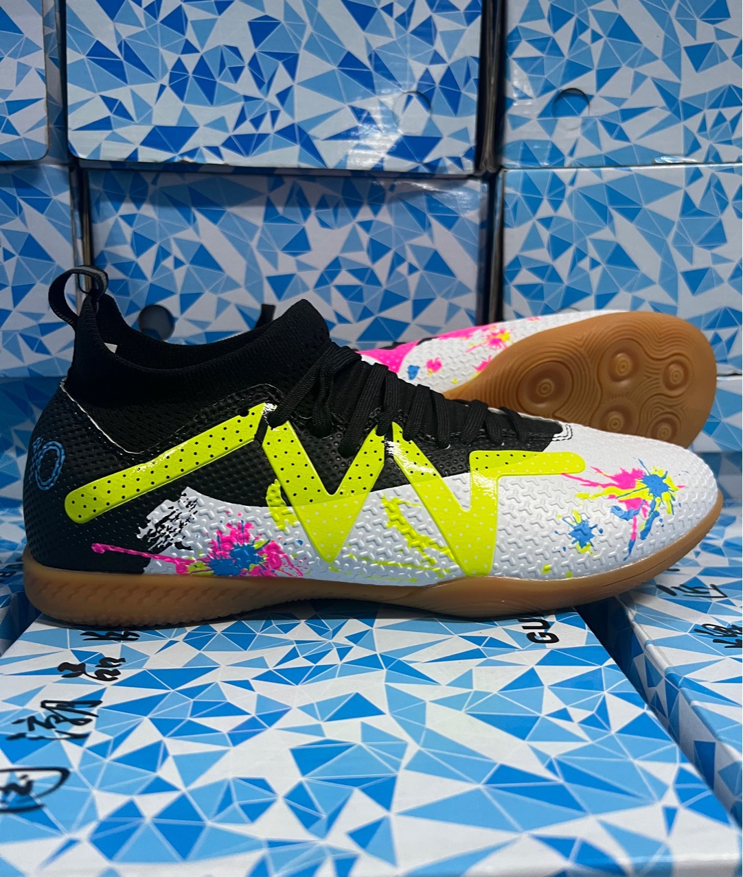 ShoeGlobe Neue Cross-Border Flat Indoor Sports Jugend Herren Profi Wettkampf Trainings Fußballschuhe Auf Lager Großhandel_voghion.com