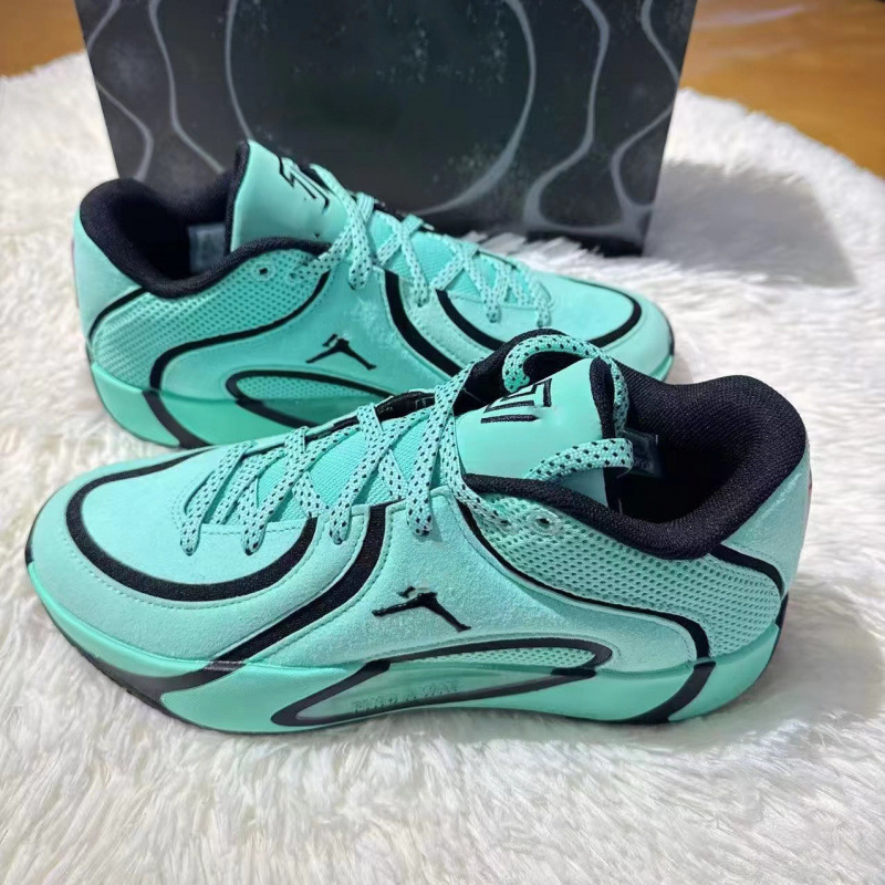 Foreign Trade Tatum 4 Basketball Shoes Tatum 4Th Generation Practical Basketball Shoes Men's Wear-Resistant Cushioning Sports Shoes Rebound Casual Shoes