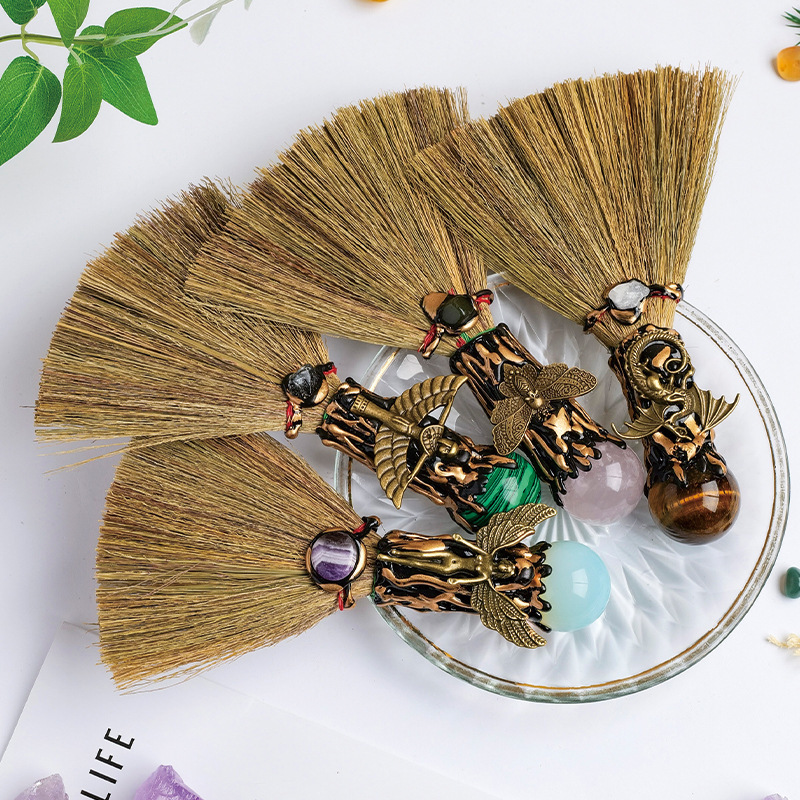 Natural Crystal Ball Magic Broom Quartz Witch Broom Desktop Dressing and Cleaning Halloween Desktop Decoration Ornaments