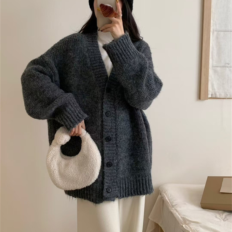 ミディアムセーターのコートの女性2024秋冬の新商品はゆったりしていて、怠惰な風を着てニットのカーディガンの上着を厚くします。|undefined