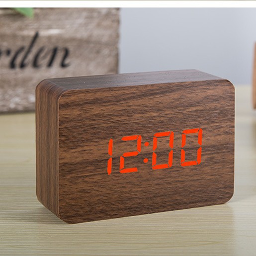 다크 브라운 레드 라이트