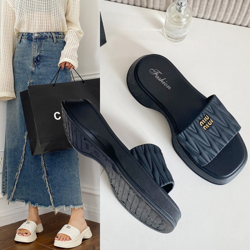 Fashionable Outdoor Thick Sole Slip-Resistant One-Sided Sandals for Women