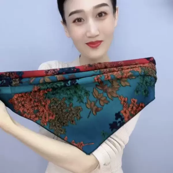 Popular autumn and winter double-sided double-layer double-breasted triangle scarf women's neck protection cold-proof warm scarf cross-border scarf wholesale