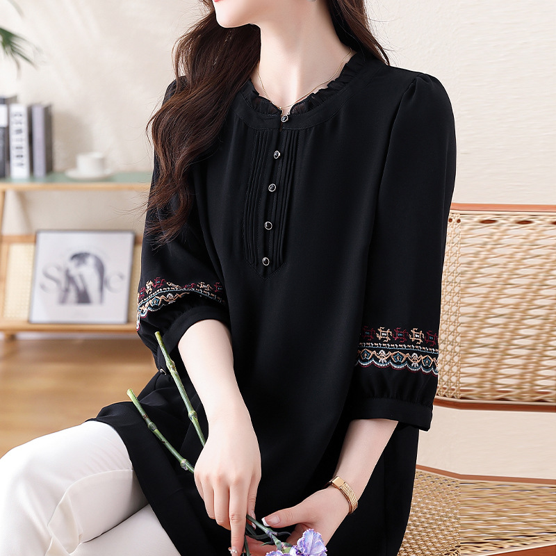 2025 Plus Size Women's Loose-fitting, Slimming, Simple and Stylish Top with Three-Quarter Sleeves, Suitable for 200 lbs, Spring Style