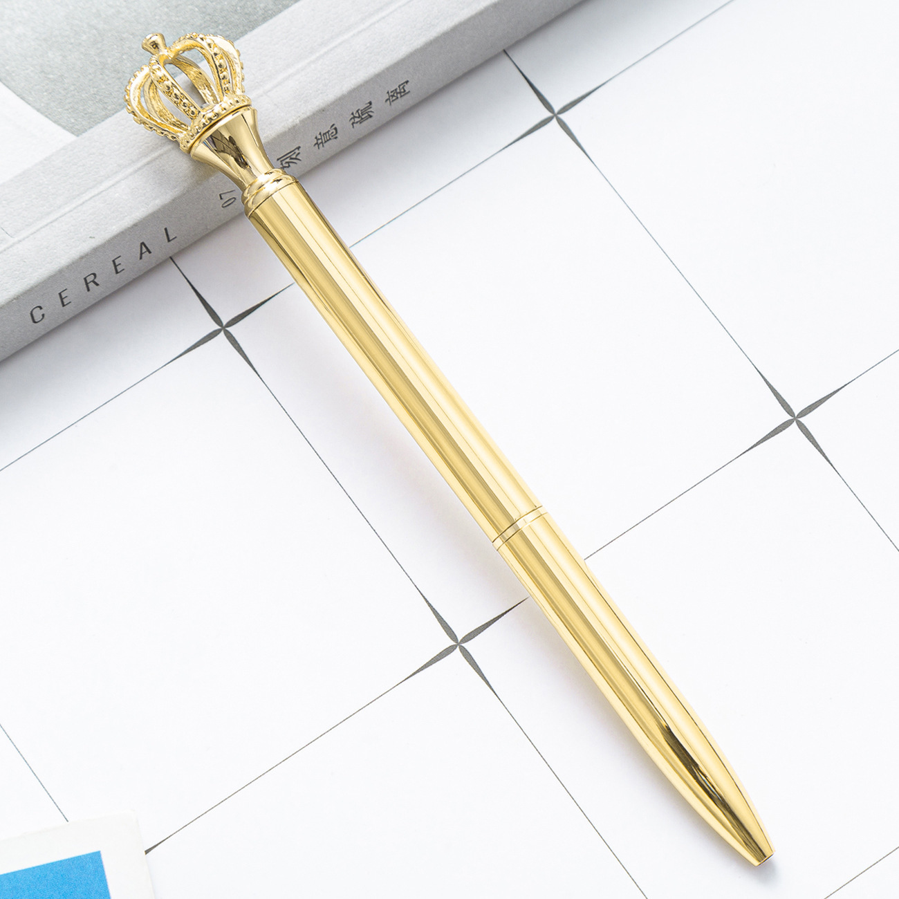 La corona de forma de lápiz de bola de metal de alto valor facial de la niña encantadora clase de regalos grabado nombre del fabricante de lápiz de regalo en stock