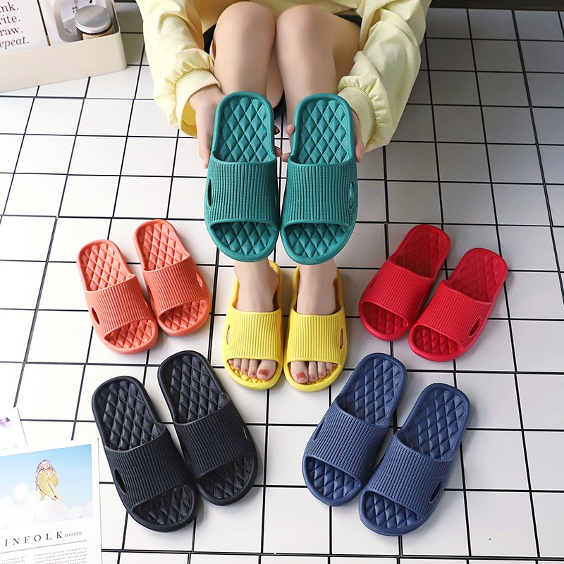 Verano 2022 zapatillas de pareja de las mujeres hogar interior baño Baño antideslizante mudo EVA sandalias inferiores suaves hombres