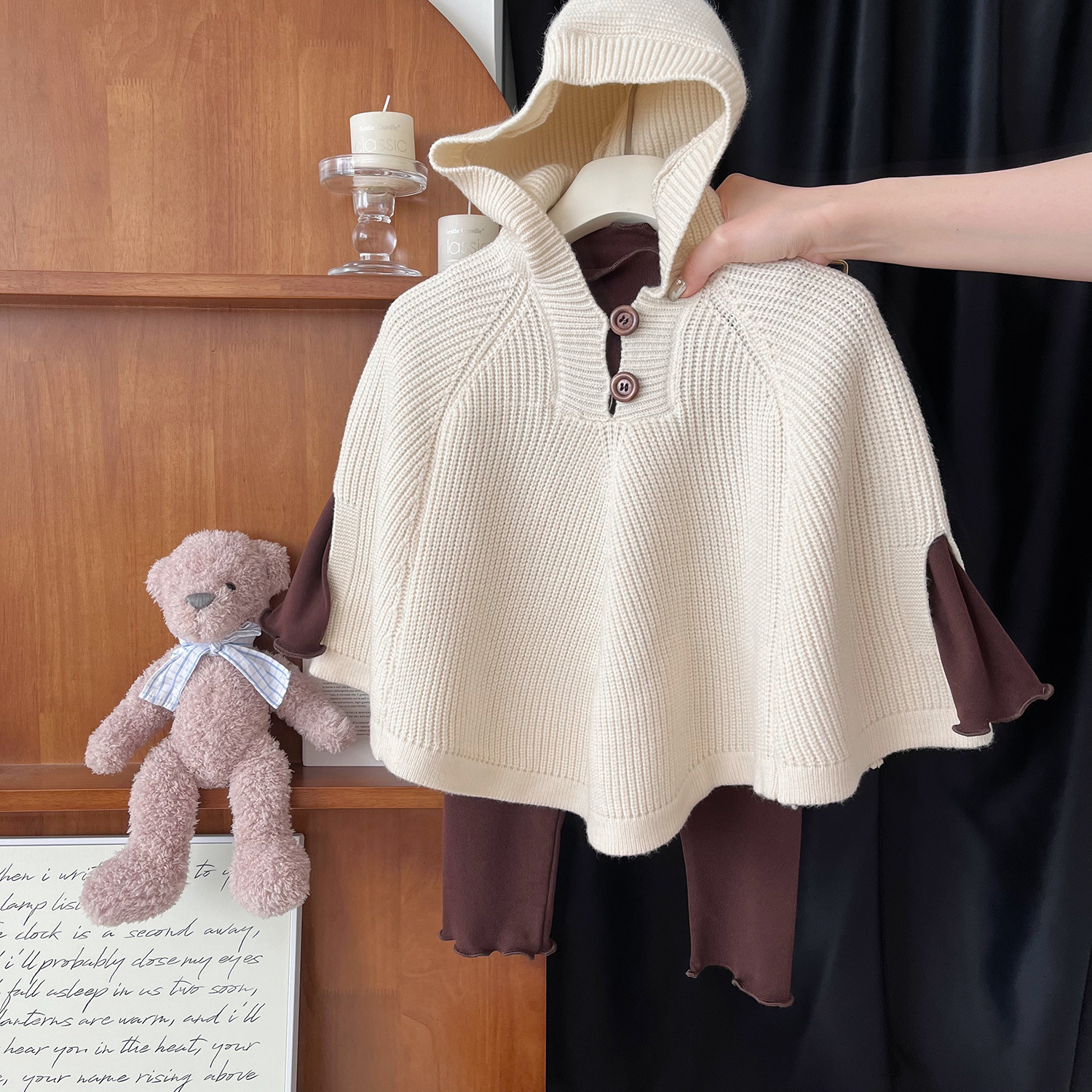 Conjunto de capa con capucha para niña estilo otoñal moda_voghion.com
