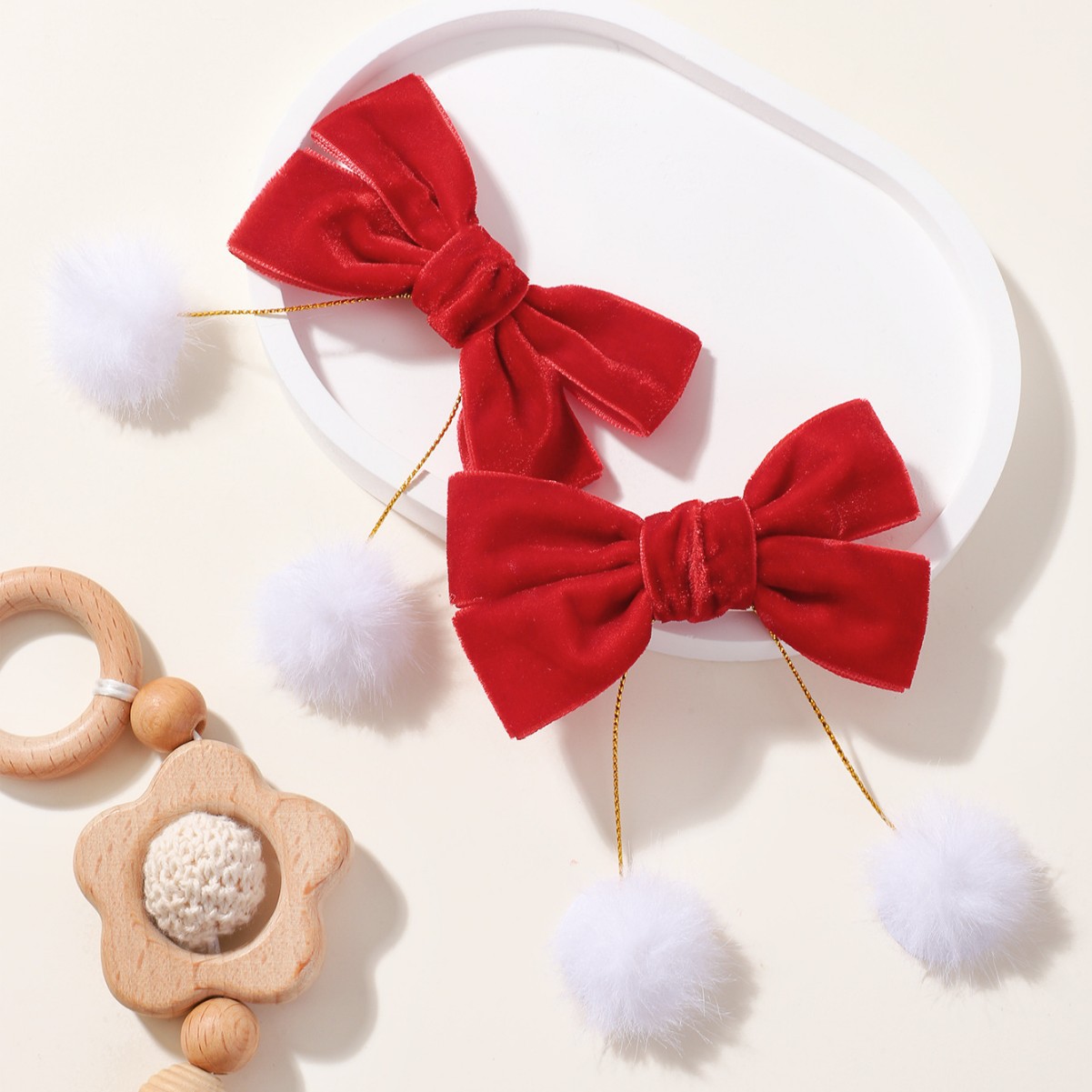 Demi-season red children's hairgrip with bow