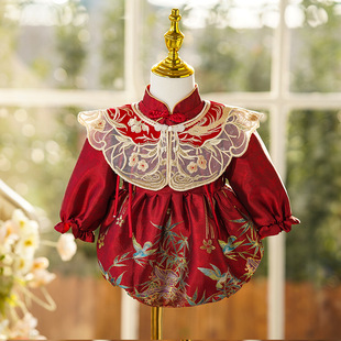 One Year Old Girl Baby Dress 2024 New Children's Baby Festive Tang Suit Crown Coat Baby's Zhou Banquet Bag Fart Dress