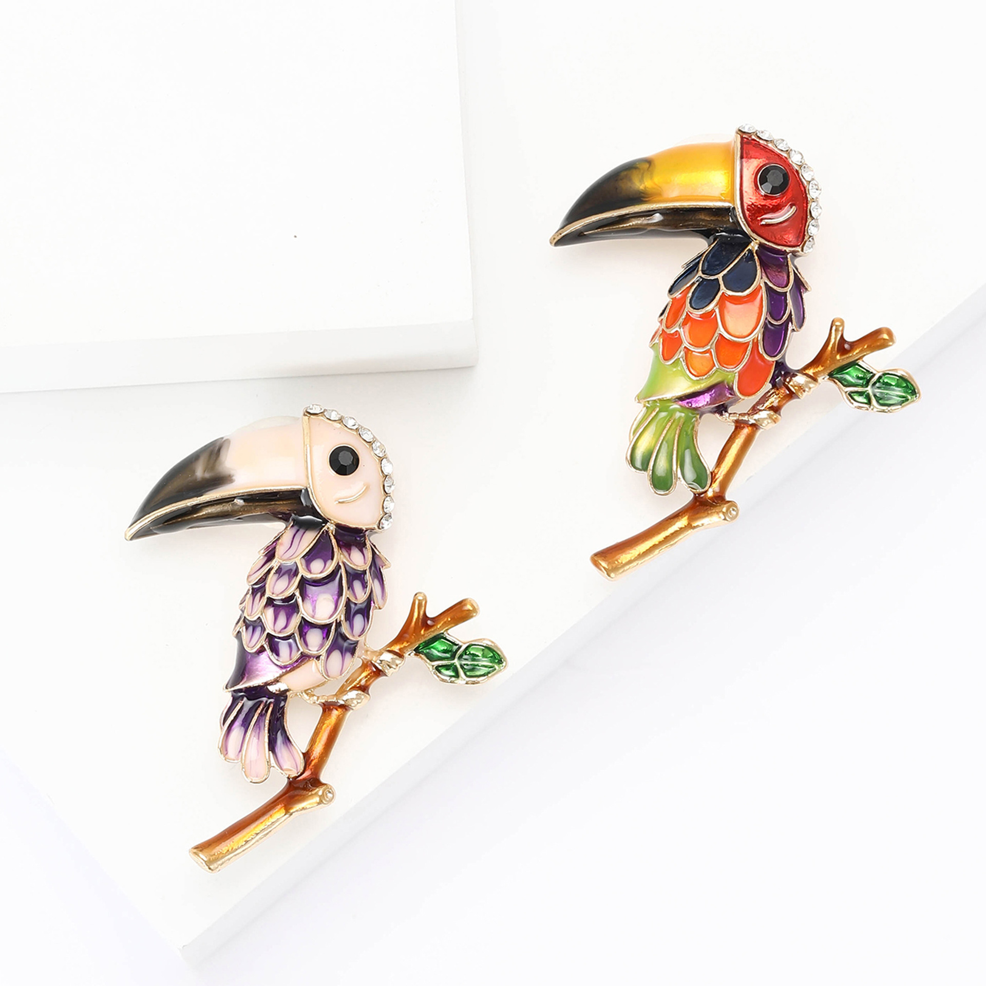 New Cartoon Creative Alloy Enamel Parrot Brooch Exquisite All-match Men's and Women's Suit Coat Corsage Jewelry Pin