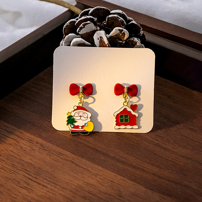 1 Pair Cute Penguin Santa Claus Christmas Socks Plating Alloy Drop Earrings display picture 3