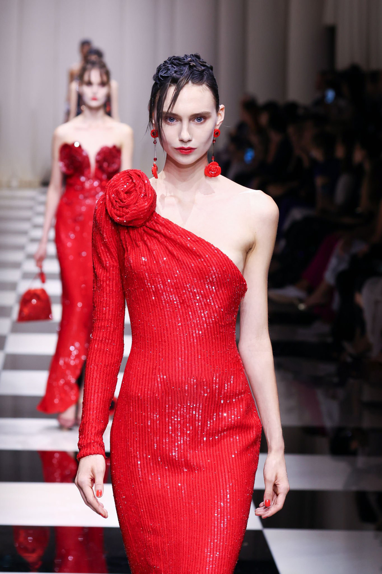 Women's Clothing New red flower one shoulder sequin dress long Christmas women's long sleeved dress autumn and winter_voghion.com