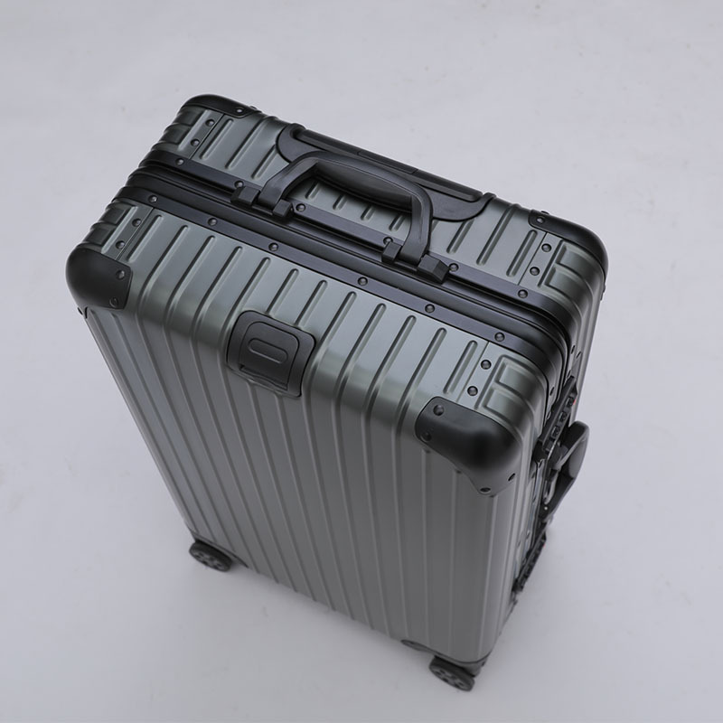 R Brand Same Model All-Aluminum Magnesium Alloy Suitcase with Spinner Wheels, Metal Hard Shell Trolley Case for Men and Women, 28inch Suitcase 30